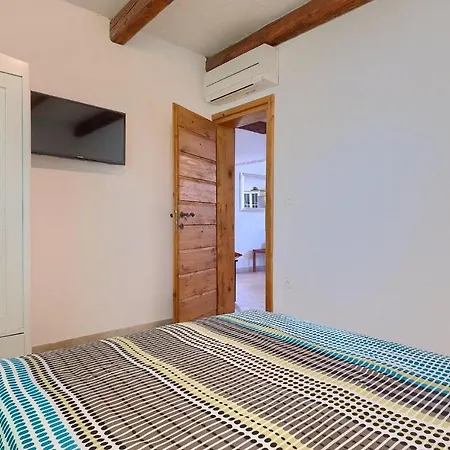 Una Ira Relax Režanci